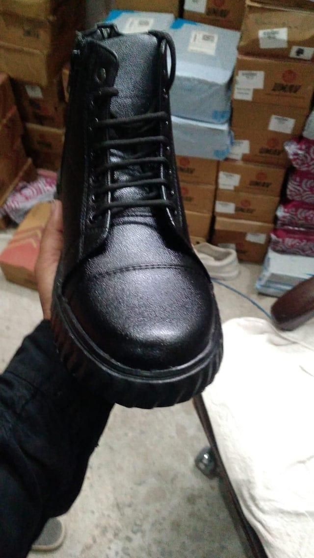 Men's Korean Style High Top Casual Shoes For Men (Black) - Gadgetbro